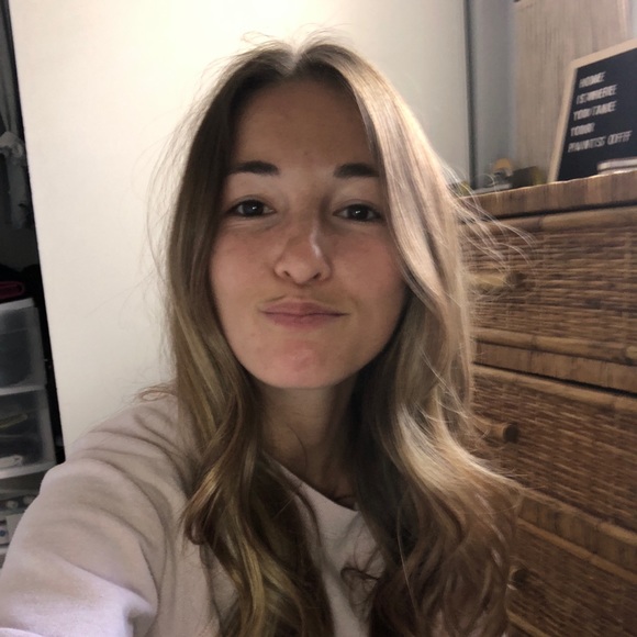 Meet your Posher, Lara - Picture 1 of 1